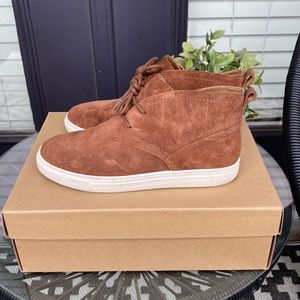 Lucky Brand Sneaker